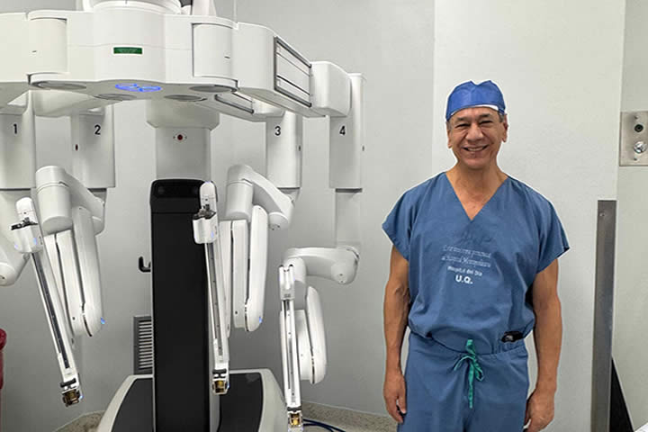 CIRUGÍA ROBOTICA EN ECUADOR  